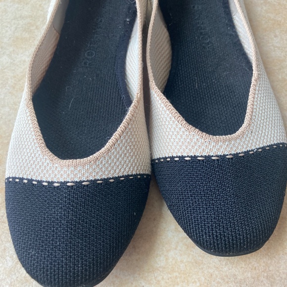 Rothys Size 7 Tuxedo The Square - Great Condition - Picture 4 of 12